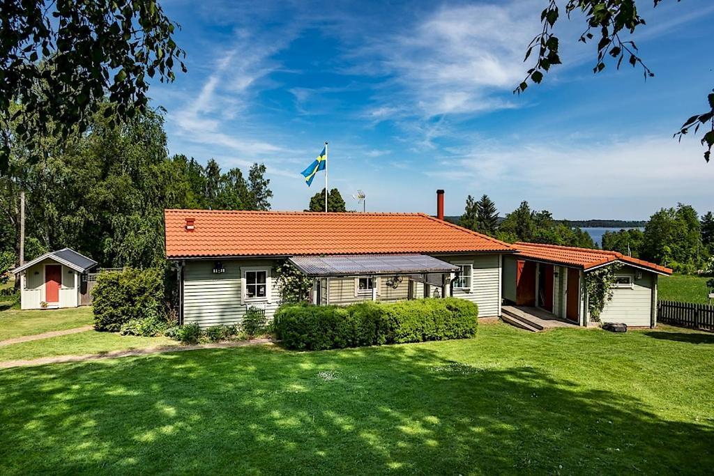 Luxury Villa By Lake Welcome You Ю Экстерьер фото