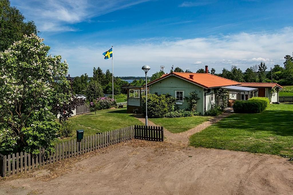 Luxury Villa By Lake Welcome You Ю Экстерьер фото