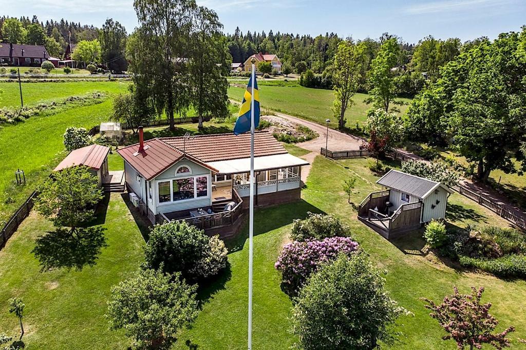 Luxury Villa By Lake Welcome You Ю Экстерьер фото