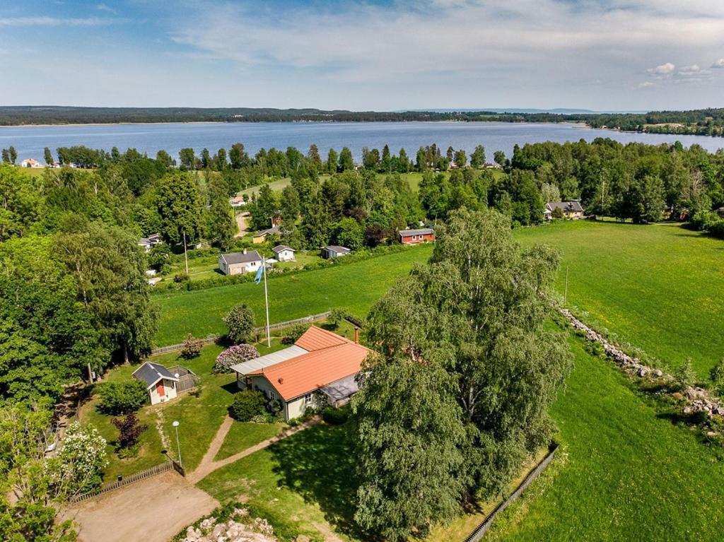 Luxury Villa By Lake Welcome You Ю Экстерьер фото